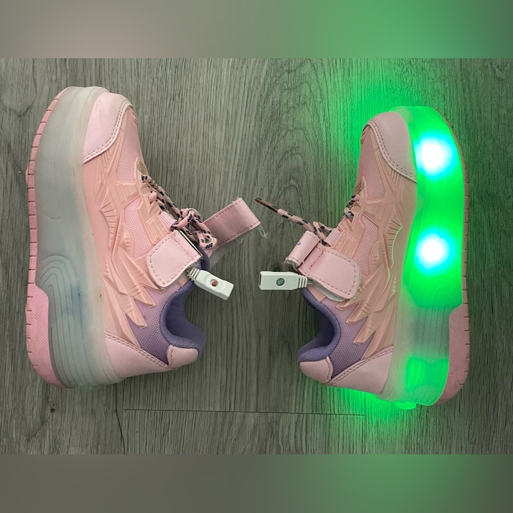Sport Pastel Pink Light-Up Kids Shoes with Roller Skates size 29